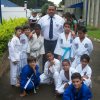 Meninos ante das lutas da Bosch.